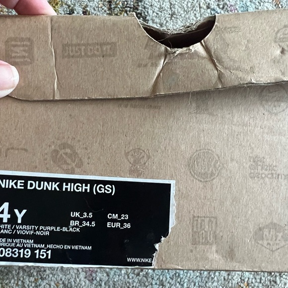 Women’s Nike Dunks size 4 - Picture 5 of 5
